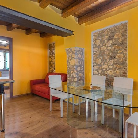 Stylish 2 Bedroom With Balcony Verona Bagian luar foto