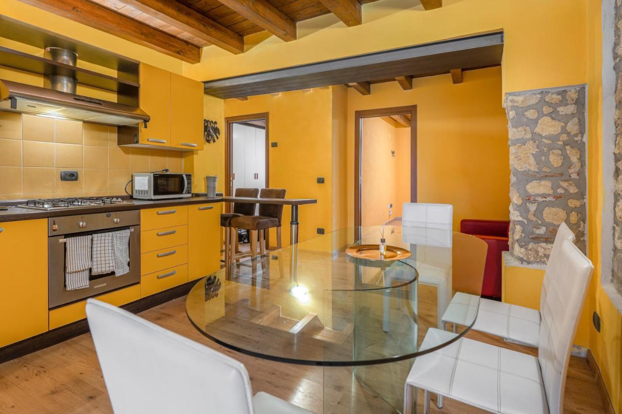 Stylish 2 Bedroom With Balcony Verona Bagian luar foto
